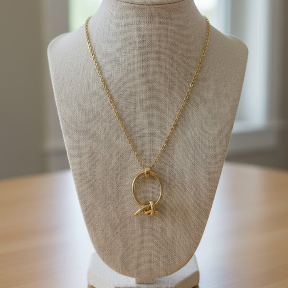 Banana republic Nautical Knot Gold Pendant Necklace NWT 59.50